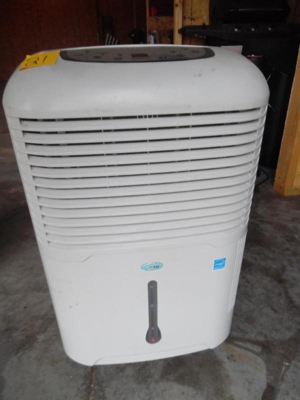 lot 21 image: Aire Dehumidifier