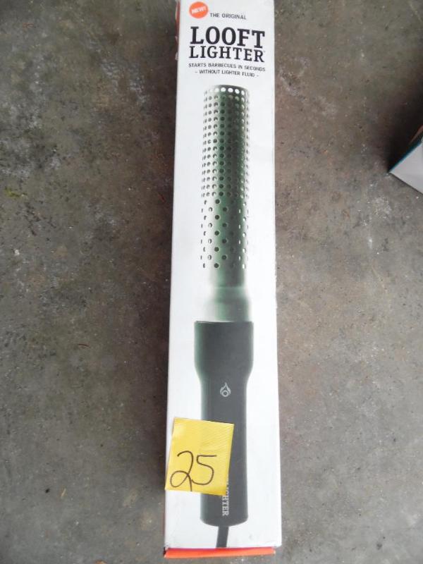 lot 25 image: Looft Lighter