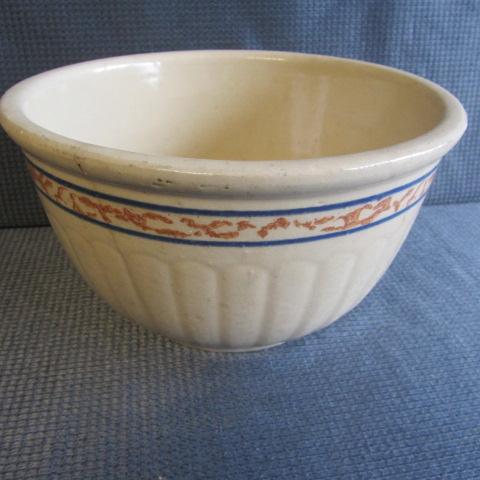 lot 20 image: Red Wing Sponge Band Advertising Bowl
