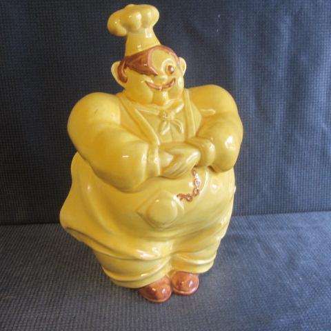 lot 26 image: Red Wing Pierre The Chef Cookie Jar