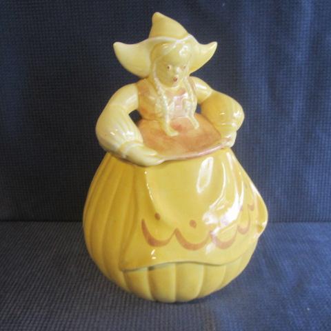 lot 27 image: Red Wing Katrina Cookie Jar