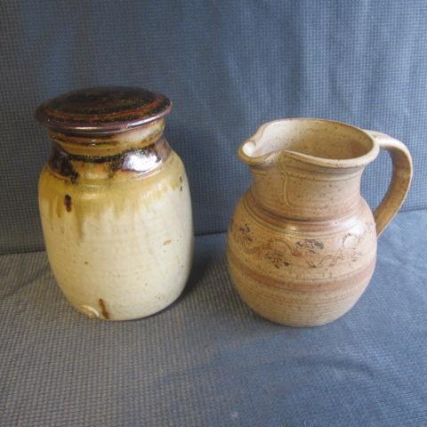 lot 48 image: Stoneware Pitcher & Jar