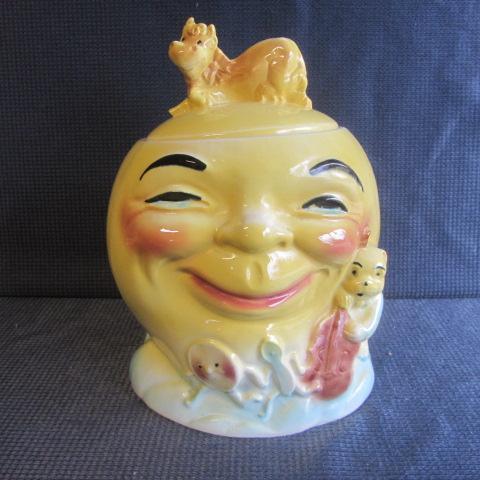 lot 58 image: Cow Over The Moon Cookie Jar