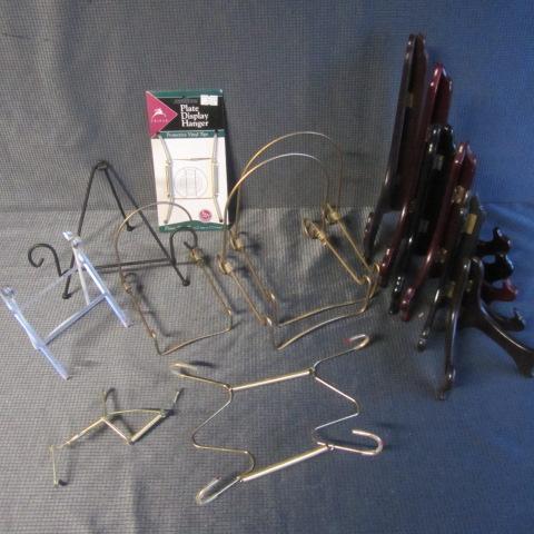 lot 71 image: Plate Stands & Hangers