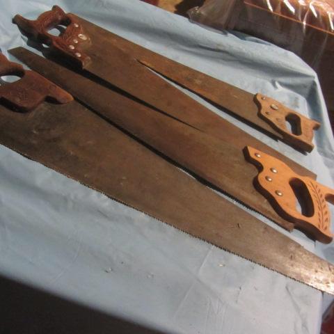 lot 101 image: Carpenter Saws