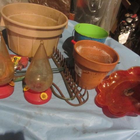 lot 117 image: Garden Rakes, Bird Feeders