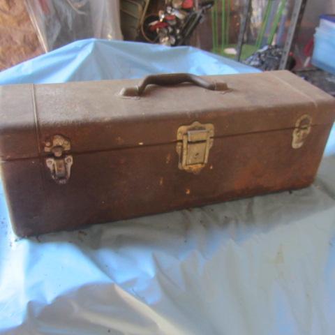 lot 19 image: Tool Box, Tools