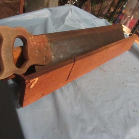 lot 59 image: Miter Saw & Box