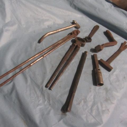 lot 65 image: Forge Pliers, Nippers