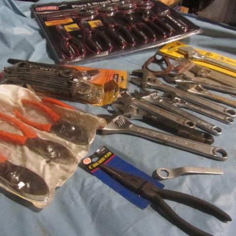 lot 79 image: Pliers & Wrenches