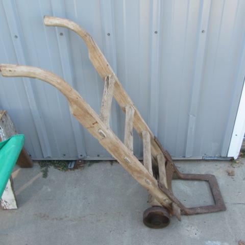 lot 9 image: Two Wheel Dock Cart