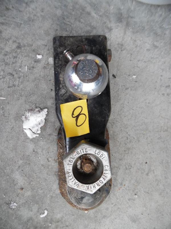 Ball hitch