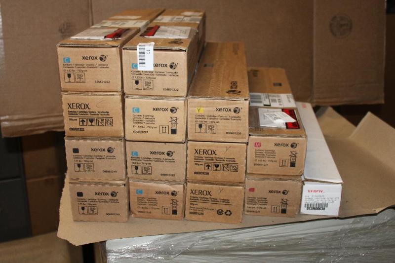 lot 11 image: Xerox Toner Cartridges Lot - 2 Black (006R012...