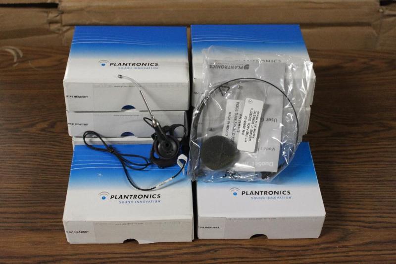 lot 54 image: (8) Plantronics Duoset H141 headsets, appear ...