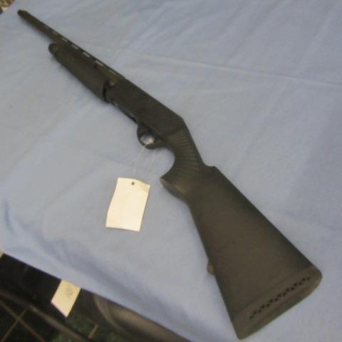lot 102 image: Stoeger P350 12ga Pump