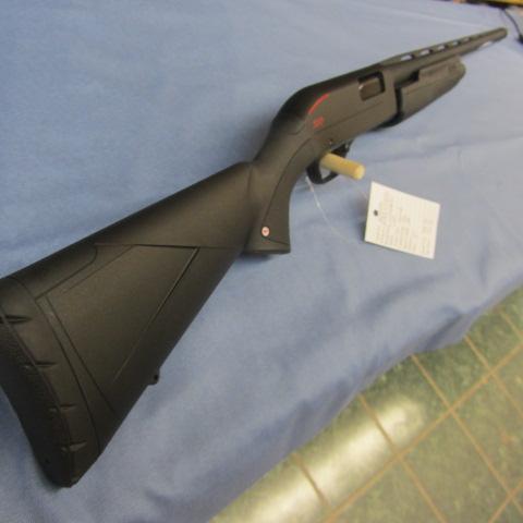 lot 11 image: Winchester Super X Pump 12ga