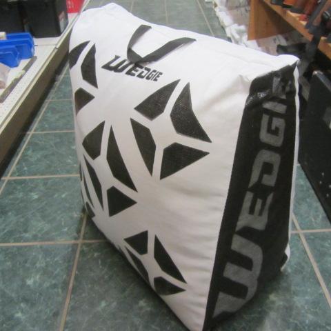 lot 139 image: Wedgie Bag Target
