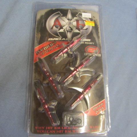 lot 146 image: Axe Broadheads