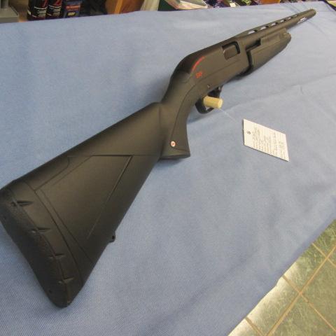 lot 18 image: Winchester SXP 12ga Pump