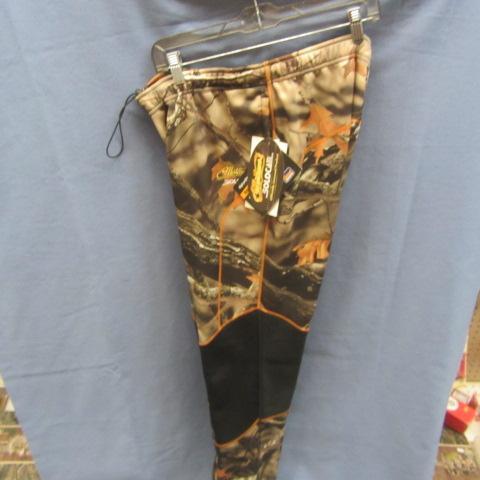 lot 46 image: HyperHide Fleece Camo Pants