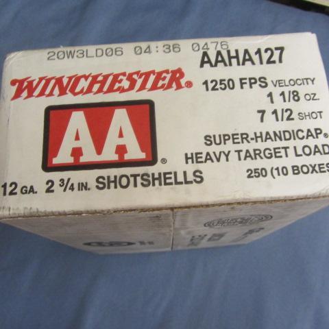 lot 82 image: AMMO Winchester AA 12ga