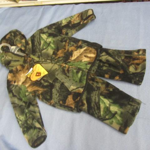 lot 96 image: Little Shooters Jacket & Pants