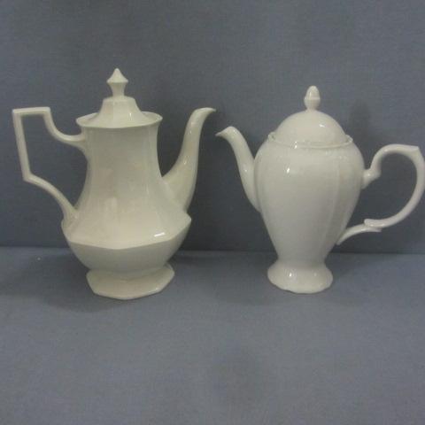 lot 28 image: Porcelain Teapot  Coffee Server