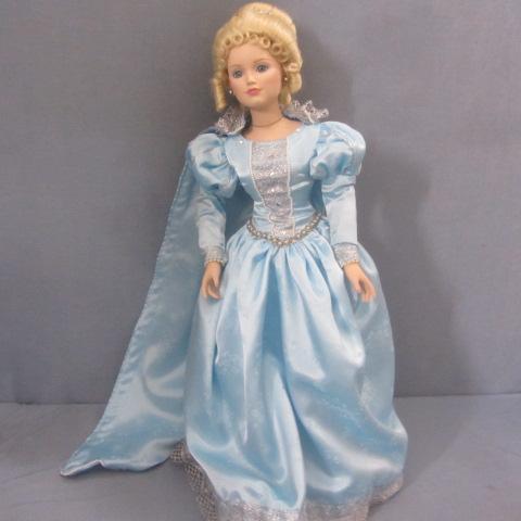 lot 84 image: Cinderella Doll