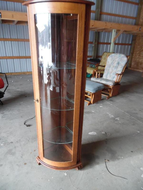 lot 12 image: Curio Cabinet