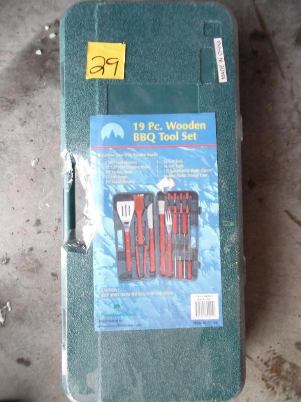 lot 29 image: BBQ Tool Set