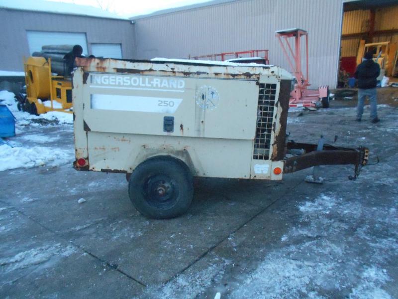 Ingersoll Rand P250WJD 250 CFM Air Compressor Trailer