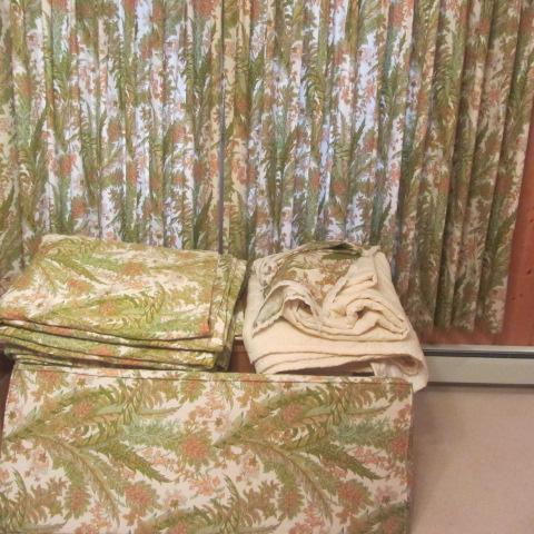 Coverlet, Matching Curtains
