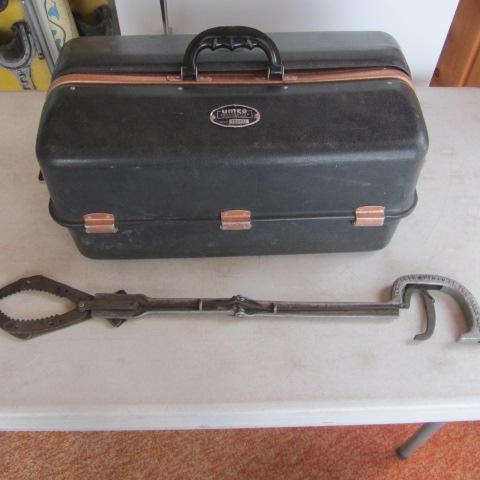 Tackle Box, Fish Grabber