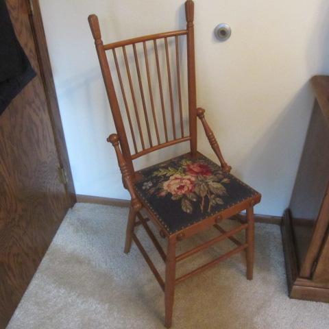 Antique Chair, Spindle Back