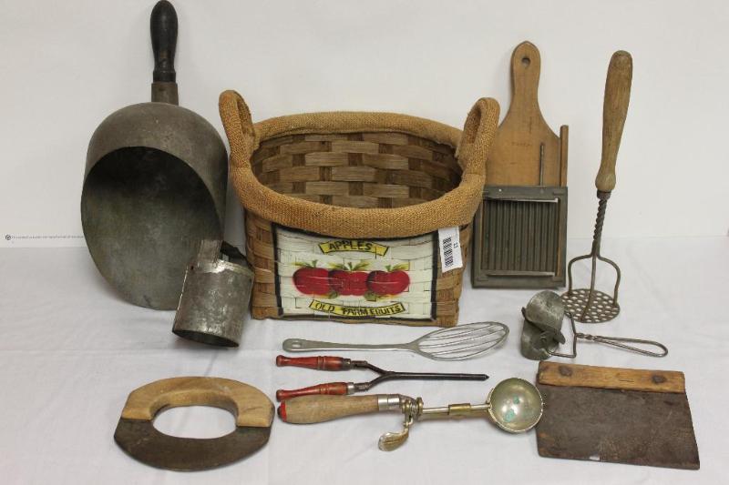 lot 11 image: Antique Home and Garden Tools Large Candy Sc...