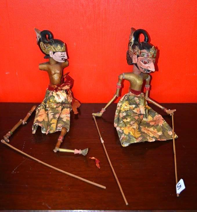 lot 13 image: Antique (1930-1940s)Hand Painted Marionettes...