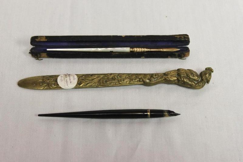 lot 27 image: Antique J.C. Aikin & Co. New York Pearl F...