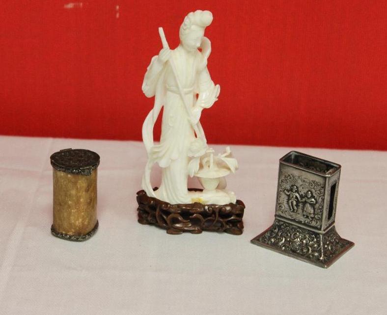 lot 29 image: Antique Silver Plate Match Holder, Genuine De...