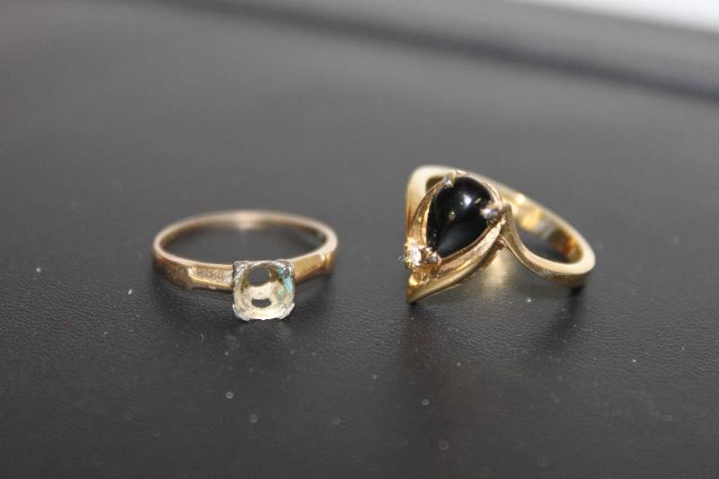 lot 33 image: 2 rings 1 marked 14k Gold ring, cannot read ...