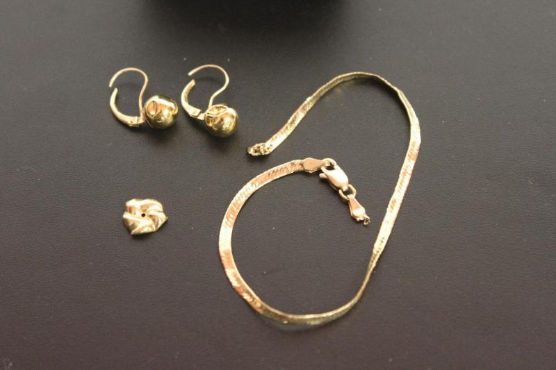 lot 34 image: 14k Gold Earrings and Matching 14k Gold Brace...