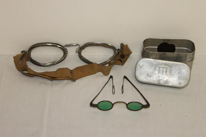 lot 36 image: World War II Flight Glasses w Metal Case, an...