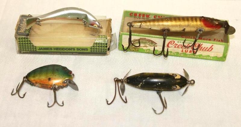 lot 38 image: 3 Heddon & 1 Creek Chub Lures    1940s(...