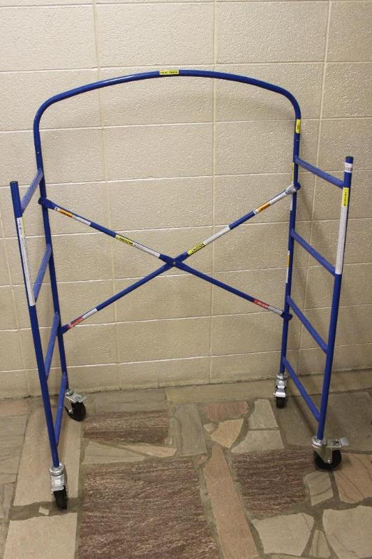 lot 82 image: Portable Work Around Scaffolding on Wheels. M...