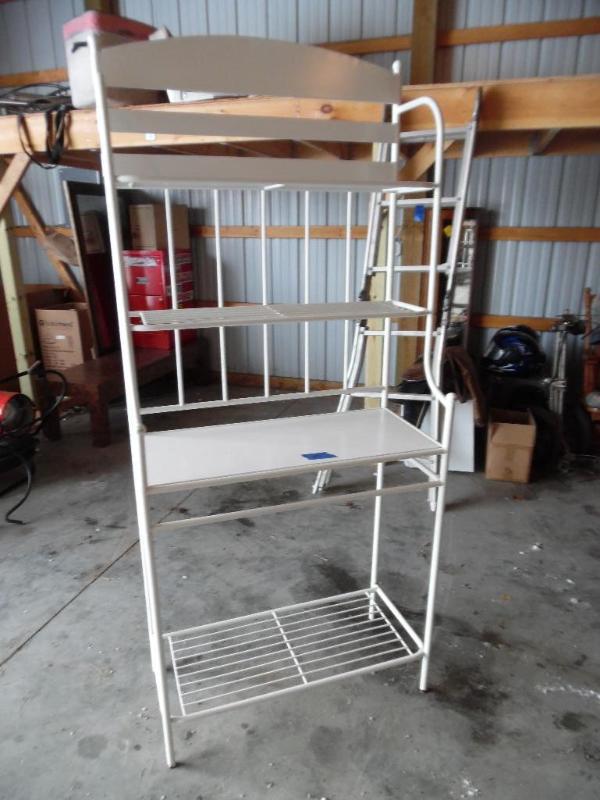 White metal bakers rack, in good shape....