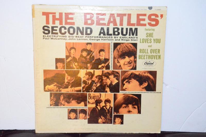 lot 10 image: Capitol Records The Beatles Second Album &n...