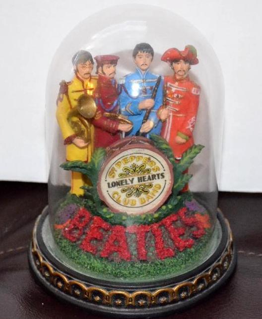 lot 10A image: Sgt. Peppers Lonely Hearts Club Band Musica...
