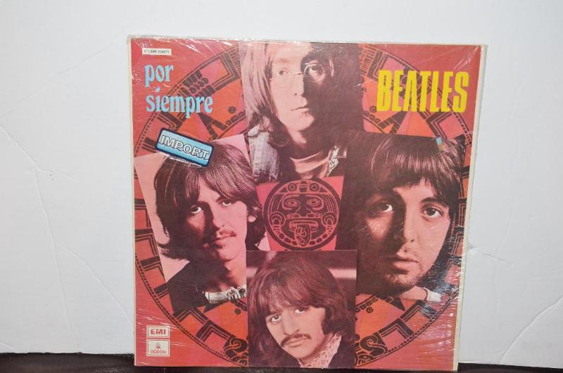 lot 41 image: Never Opened- EMI The Beatles Por Siempre Be...