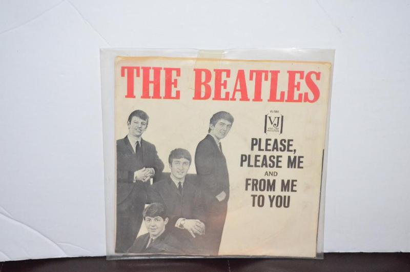 lot 5 image: Vee-Jay&nbspRecords The Beatles Please Plea...