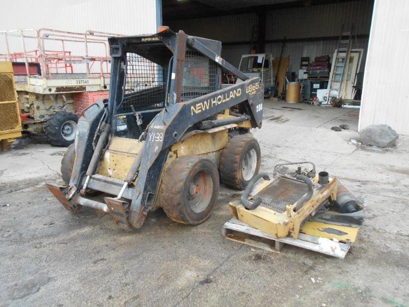 lot 6 image: New Holland LX865 Skidsteer Loader. Great Winter Project NO RESERVE