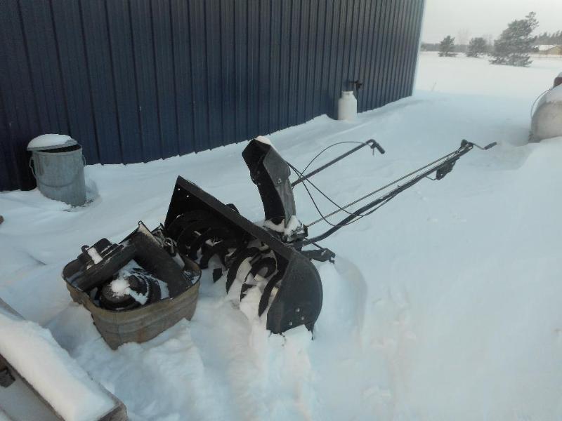 lot 4 image: 40 Craftsman Snowblower
